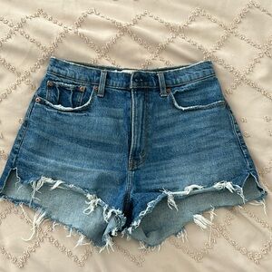 Abercrombie high rise mom short